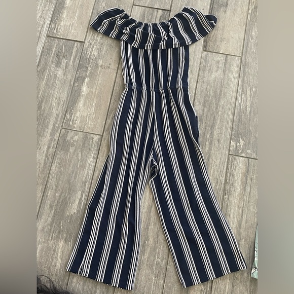 Perfect for back to school!  Girls size 8 jumpsuits!  Like new! - Picture 7 of 7
